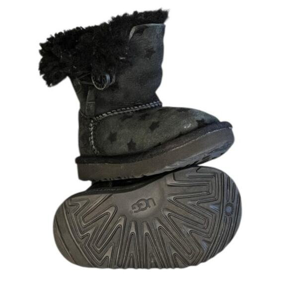 Girls UGG Bailey Button II Star Suede Faux Fur Lined Snow Boot Size 6 Black - Picture 5 of 6
